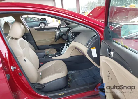 2012 Hyundai Sonata Hybrid z USA, uszkodzony, nr VIN KMHEC4A47CA046599